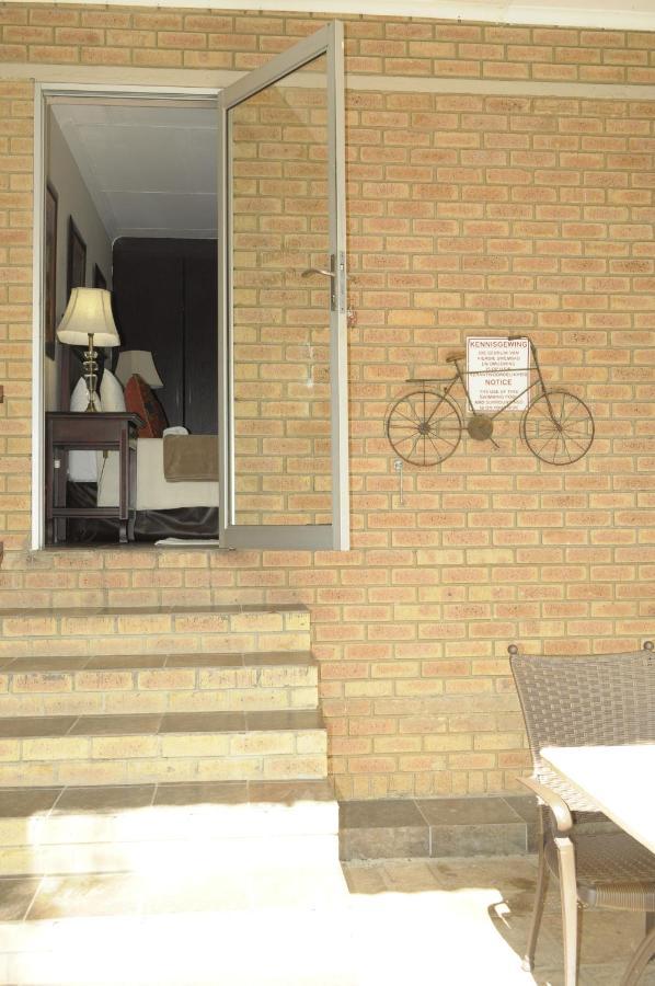 @Home Guest House Rustenburg Extérieur photo