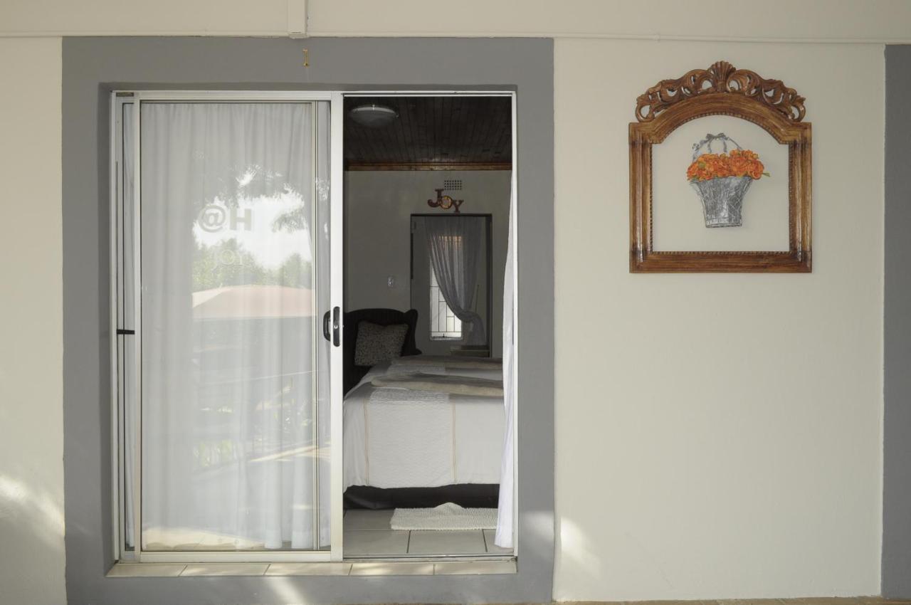@Home Guest House Rustenburg Extérieur photo