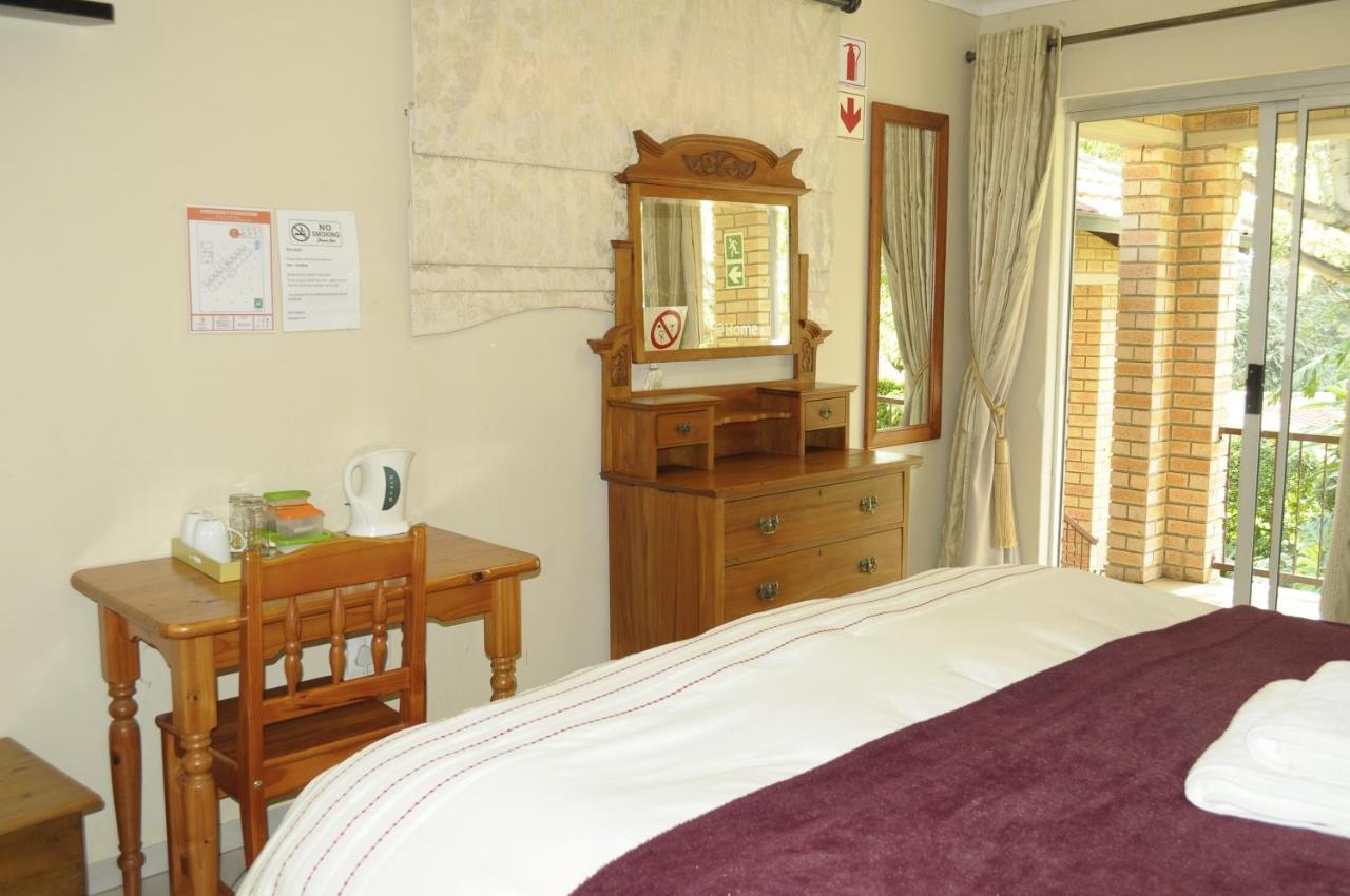 @Home Guest House Rustenburg Extérieur photo